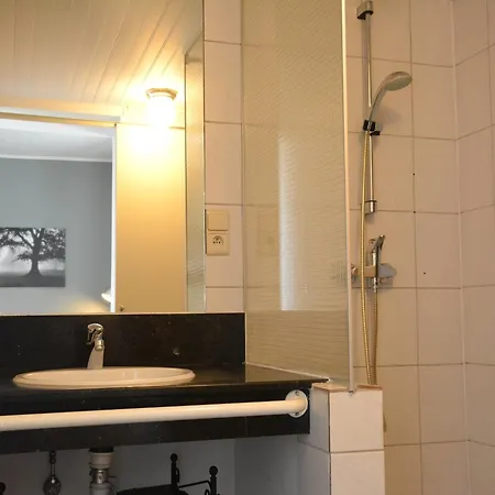 Holiday home Family Retreat, Forested Anhee, Cleaning Included Denee