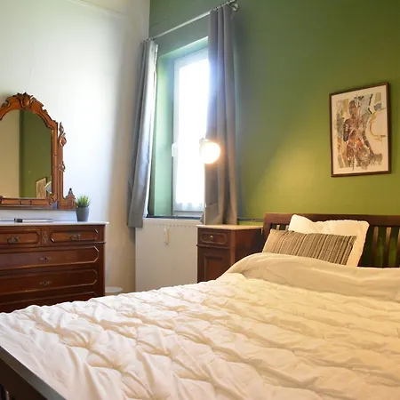 Holiday home Family Retreat, Forested Anhee, Cleaning Included