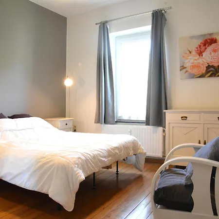 Family Retreat, Forested Anhee, Cleaning Included Holiday home Denee