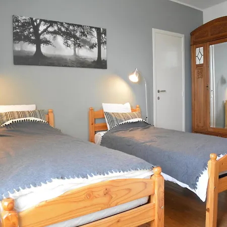 Family Retreat, Forested Anhee, Cleaning Included Holiday home *